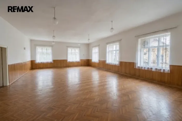 Prodej restaurace, Valšov, 879 m2