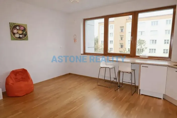 Pronájem bytu 1+kk, Praha - Břevnov, Brunclíkova, 30 m2