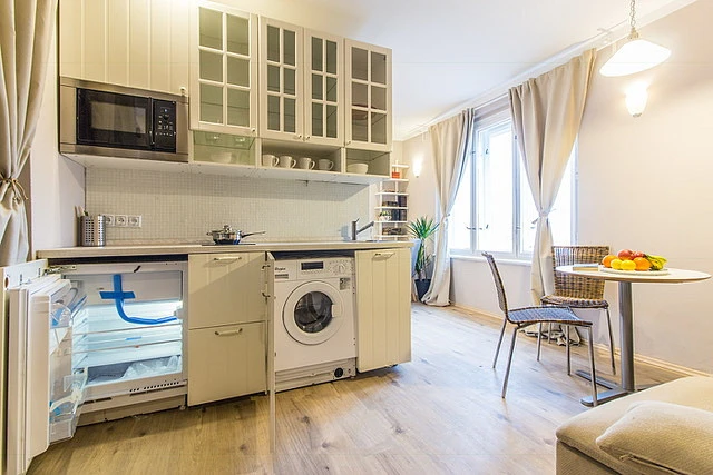 Pronájem bytu 1+kk, Praha - Holešovice, Plynární, 25 m2