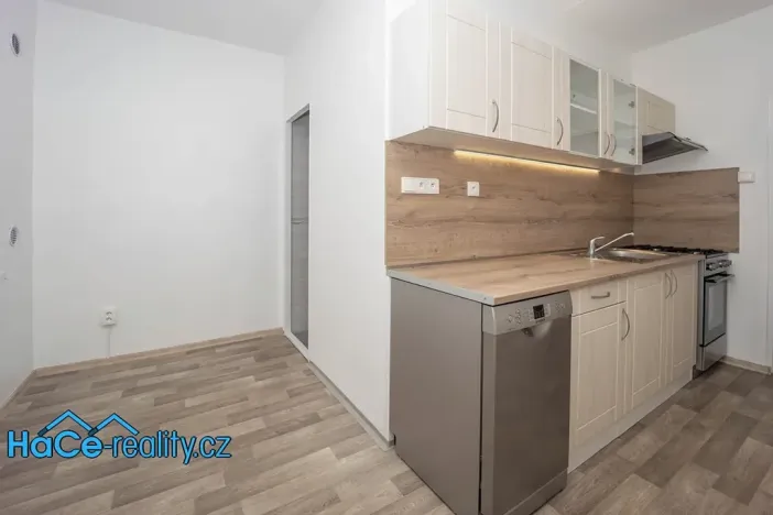 Pronájem bytu 2+1, Týniště nad Orlicí, Družstevní, 58 m2