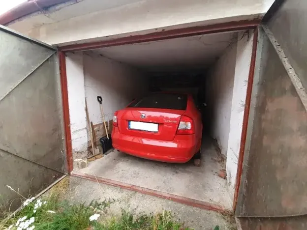 Pronájem garáže, Jihlava, U Hřbitova, 16 m2