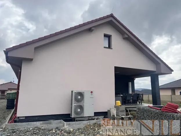 Pronájem rodinného domu, Hradec, 121 m2