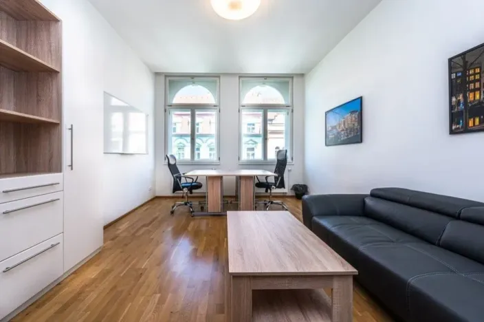 Pronájem kanceláře, Praha - Karlín, Křižíkova, 53 m2