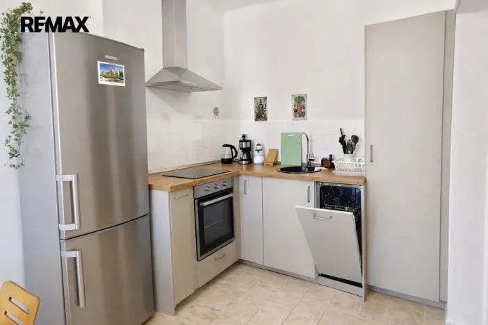 Prodej bytu 3+1, Karlovy Vary, nábřeží Jana Palacha, 96 m2