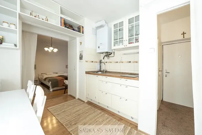 Pronájem bytu 1+kk, Praha - Staré Město, Husova, 29 m2