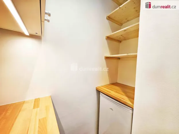 Pronájem bytu 1+kk, Roudnice nad Labem, třída T. G. Masaryka, 21 m2