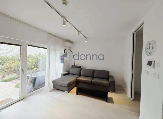 Pronájem bytu 2+kk, Praha, Kobrova, 46 m2