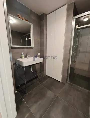 Pronájem bytu 2+kk, Praha, Kobrova, 46 m2