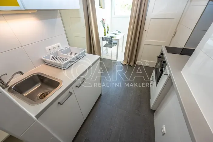 Pronájem bytu 1+1, Praha - Holešovice, Přístavní, 34 m2