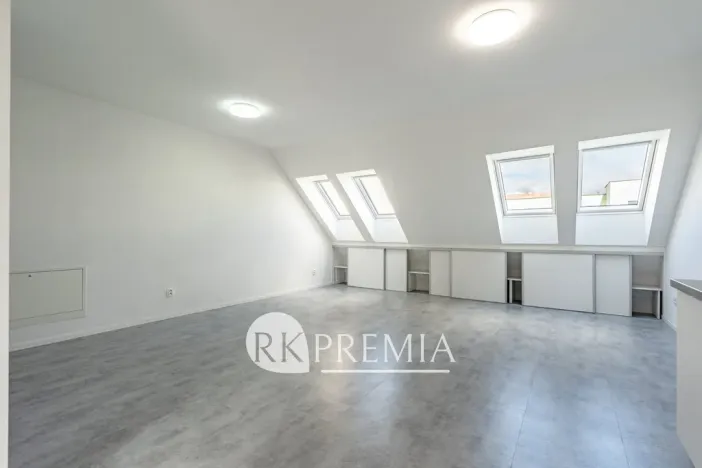 Pronájem bytu 2+kk, Teplice, Revoluční, 56 m2
