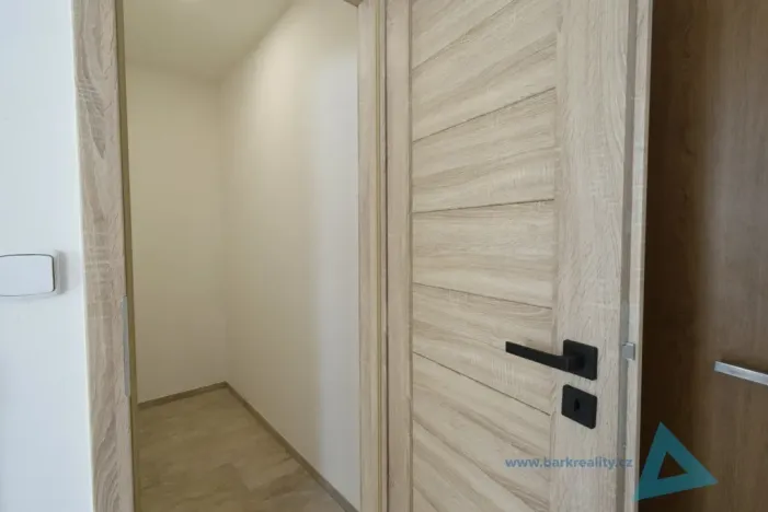 Pronájem bytu 1+1, Nová Paka, Achátová, 36 m2