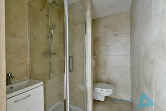 Pronájem bytu 1+1, Nová Paka, Achátová, 36 m2