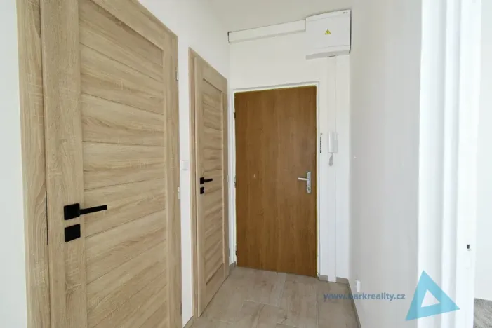 Pronájem bytu 1+1, Nová Paka, Achátová, 36 m2