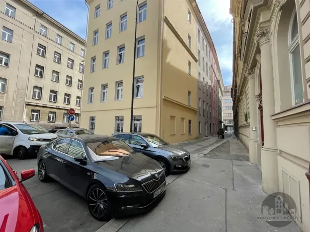 Pronájem bytu 1+kk, Praha, Půtova, 24 m2