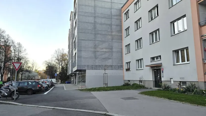 Pronájem bytu 2+1, Praha - Břevnov, Brunclíkova, 56 m2