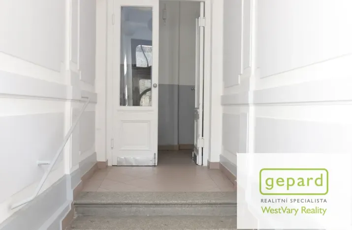 Pronájem obchodního prostoru, Karlovy Vary, Moskevská, 66 m2