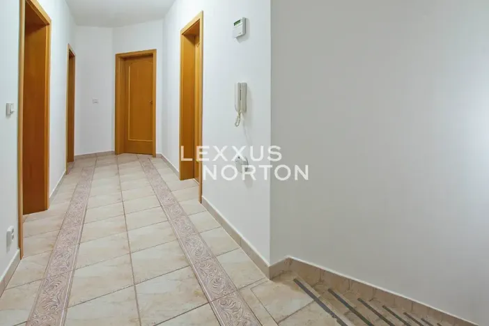 Pronájem rodinného domu, Horoměřice, Do Oříšků, 240 m2