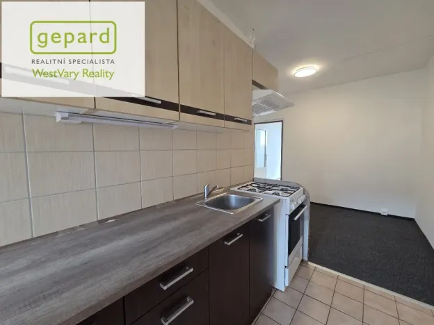 Prodej bytu 2+1, Hroznětín, Sídliště, 64 m2