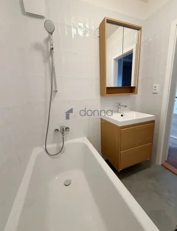 Pronájem bytu 3+kk, Praha, V dolině, 59 m2