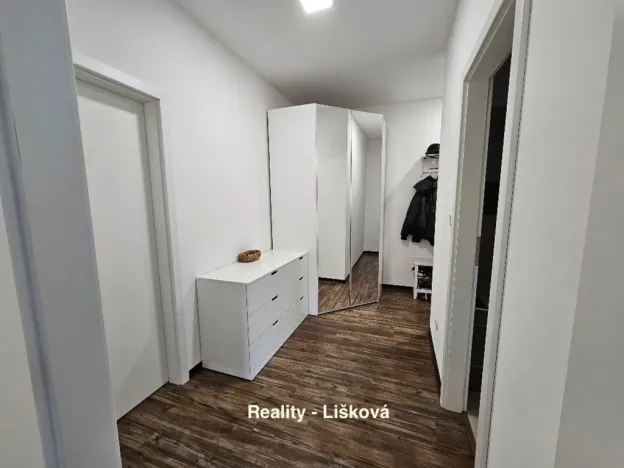 Pronájem bytu 2+kk, Ústí nad Labem - Ústí nad Labem-centrum, Velká Hradební, 54 m2