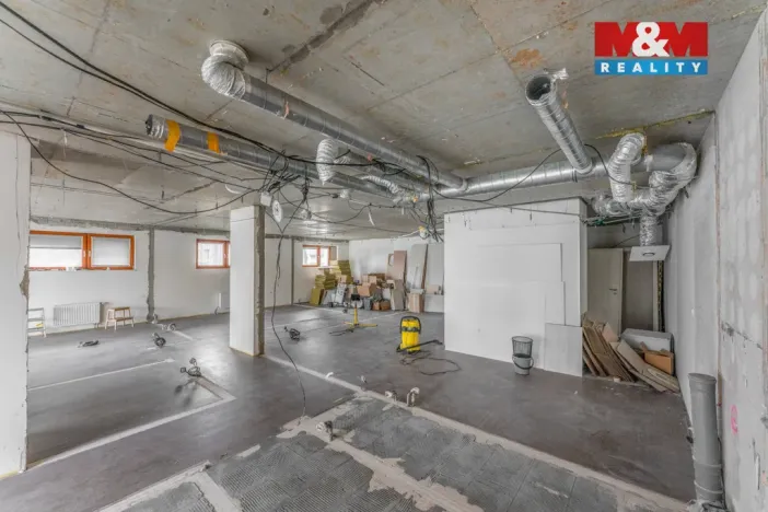 Pronájem obchodního prostoru, Praha - Břevnov, Bělohorská, 168 m2