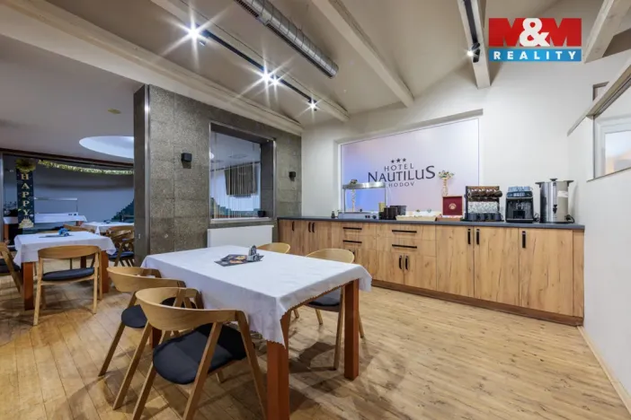 Prodej ubytování, Chodov, Poděbradova, 2700 m2