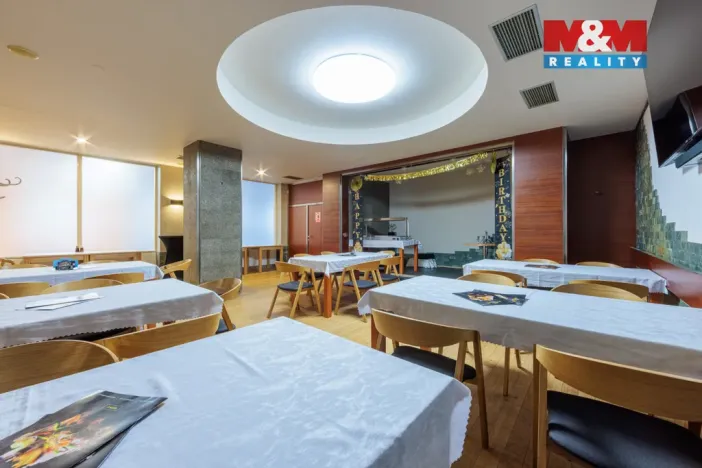 Prodej ubytování, Chodov, Poděbradova, 2700 m2