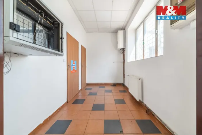 Pronájem obchodního prostoru, Králův Dvůr, Plzeňská, 367 m2