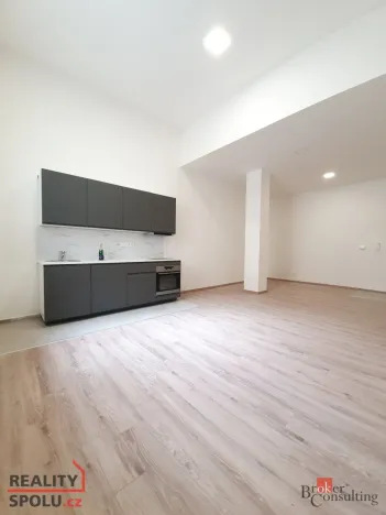 Pronájem bytu 1+kk, Hlučín, Mírové náměstí, 47 m2