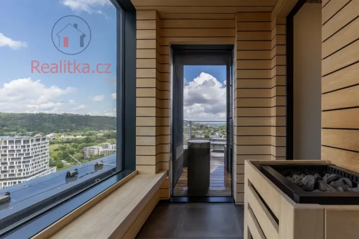 Prodej atypického bytu, Praha - Modřany, Československého exilu, 124 m2