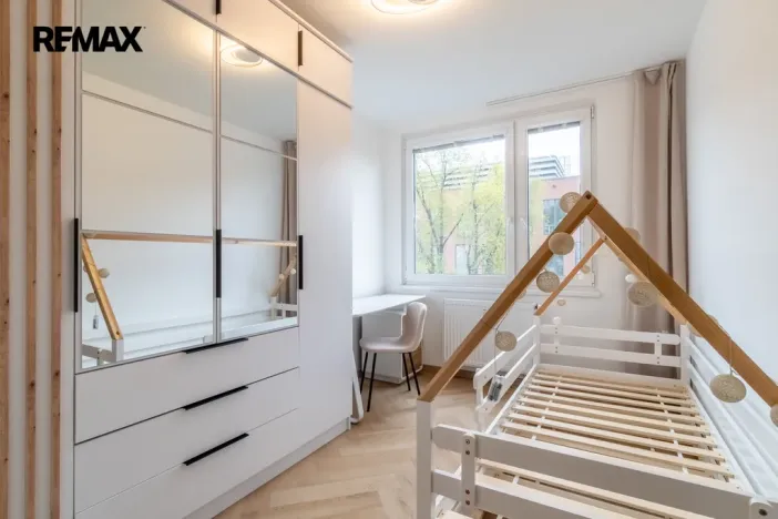 Pronájem bytu 3+1, Praha - Karlín, Molákova, 63 m2