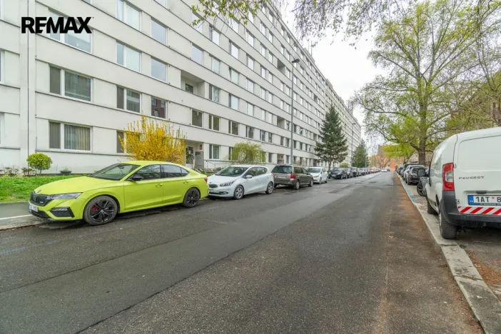 Pronájem bytu 3+1, Praha - Karlín, Molákova, 63 m2