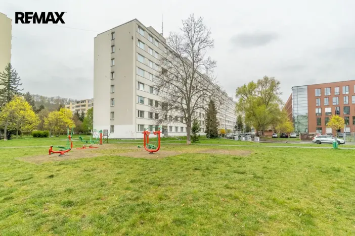 Pronájem bytu 3+1, Praha - Karlín, Molákova, 63 m2