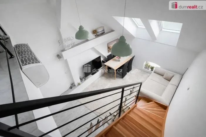 Pronájem bytu 2+kk, Praha - Smíchov, Radlická, 43 m2