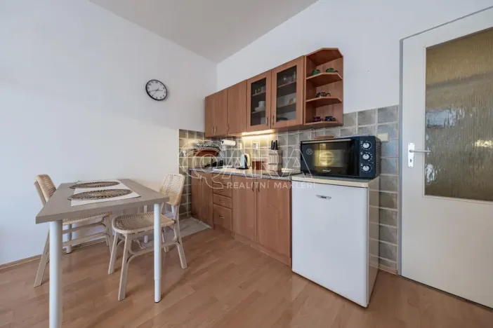 Pronájem bytu 1+kk, Praha - Záběhlice, Záběhlická, 32 m2