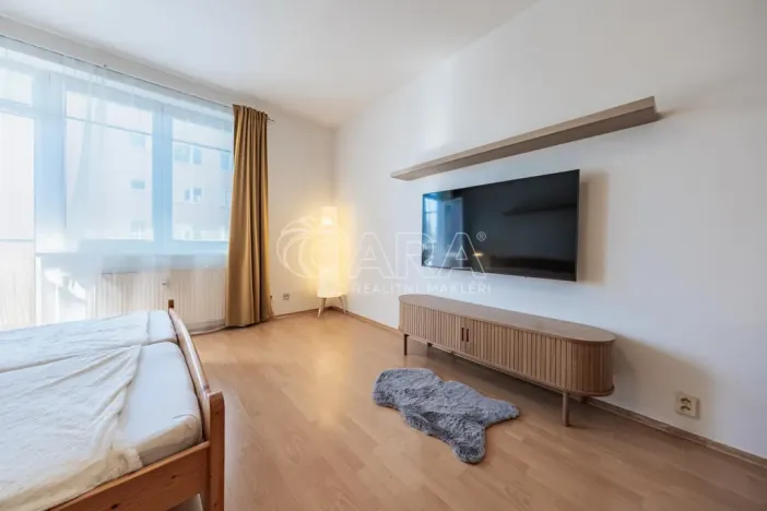Pronájem bytu 1+kk, Praha - Záběhlice, Záběhlická, 32 m2