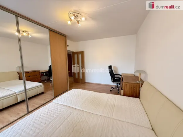 Pronájem bytu 2+1, Praha - Lhotka, Mirotická, 61 m2