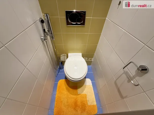 Pronájem bytu 2+1, Praha - Lhotka, Mirotická, 61 m2