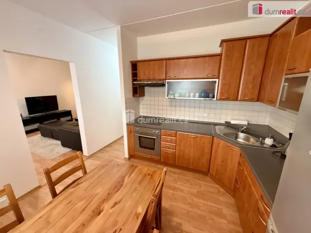 Pronájem bytu 2+1, Praha - Lhotka, Mirotická, 61 m2