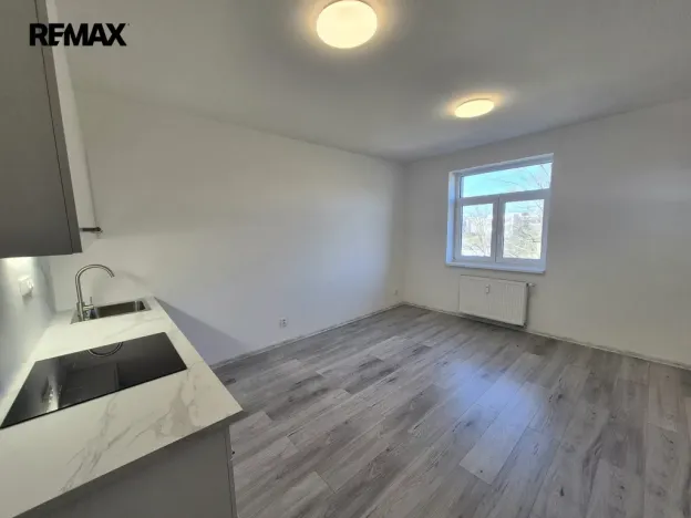 Pronájem bytu 3+kk, Milovice, Slepá, 51 m2