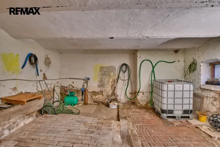 Prodej zemědělské usedlosti, Drhovle - Pamětice, 160 m2