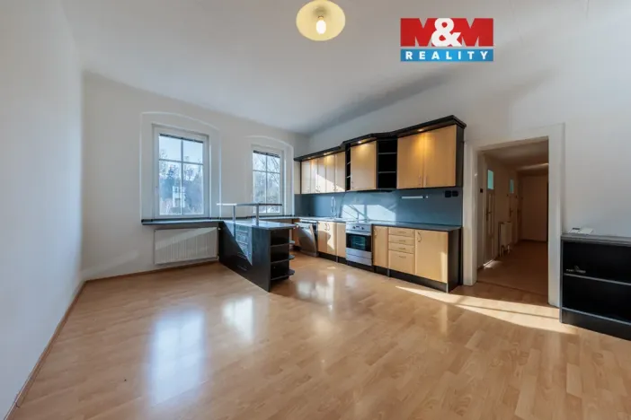 Prodej bytu 4+1, Kraslice, Čs. armády, 136 m2