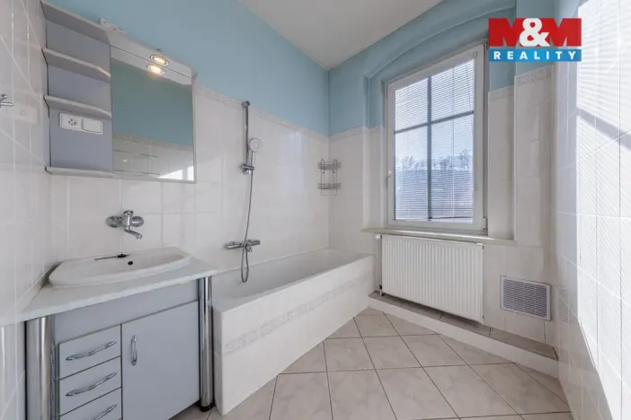 Prodej bytu 4+1, Kraslice, Čs. armády, 136 m2