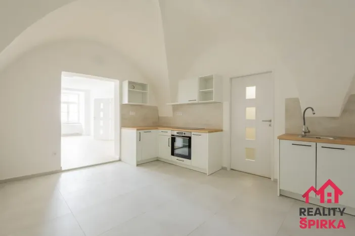 Pronájem bytu 2+1, Moravská Třebová - Město, nám. T. G. Masaryka, 78 m2