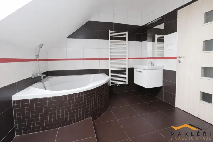 Pronájem bytu 3+kk, Dobronín, Nad Valchou, 65 m2