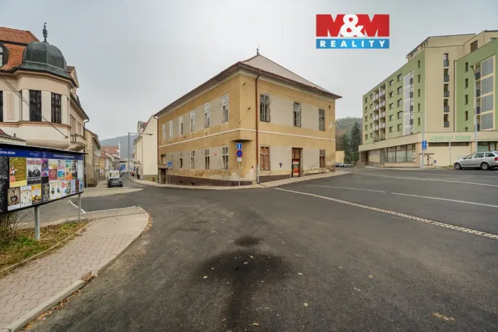 Prodej rodinného domu, Bílina, 1200 m2