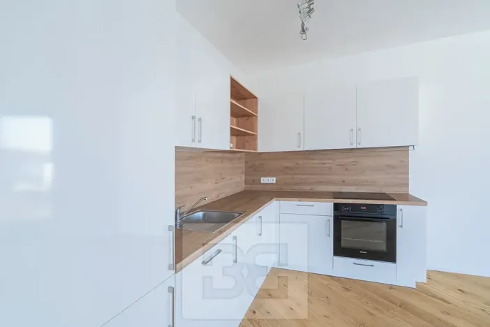 Prodej bytu 2+kk, Praha - Strašnice, Ramonova, 66 m2