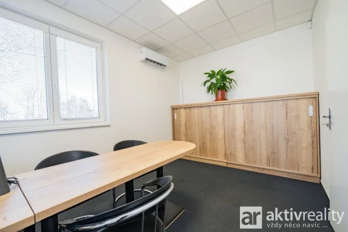 Pronájem kanceláře, Neratovice - Horňátky, 240 m2
