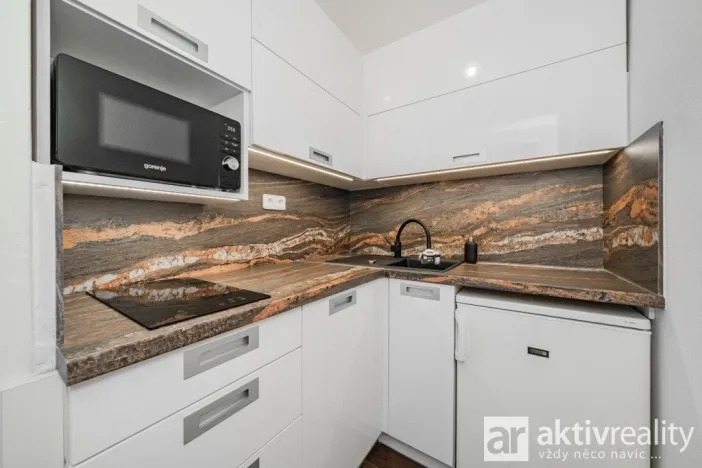 Pronájem kanceláře, Neratovice - Horňátky, 240 m2