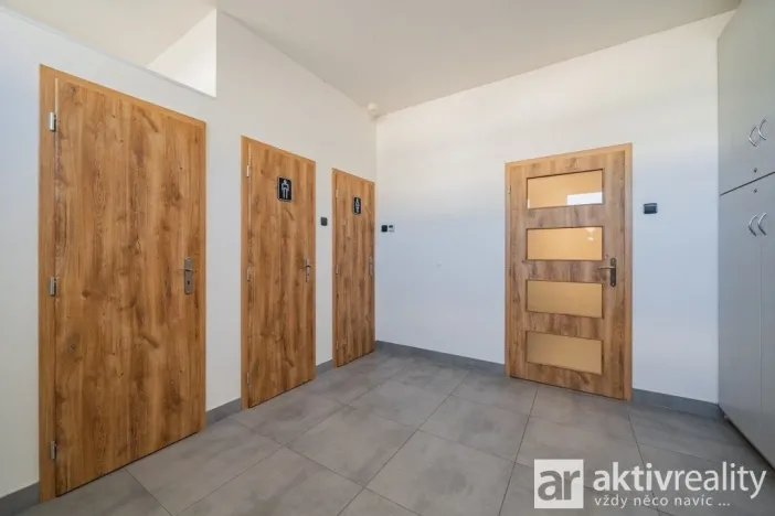 Pronájem kanceláře, Neratovice - Horňátky, 240 m2